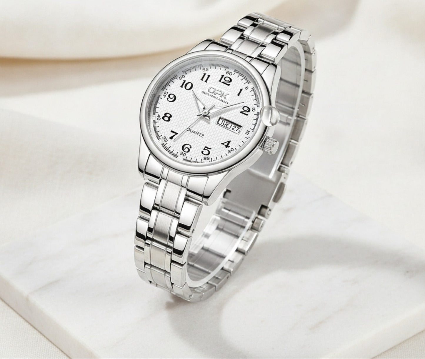 Montre Argentée Femme - Bracelet Acier Inoxydable, Étanche - Quartz