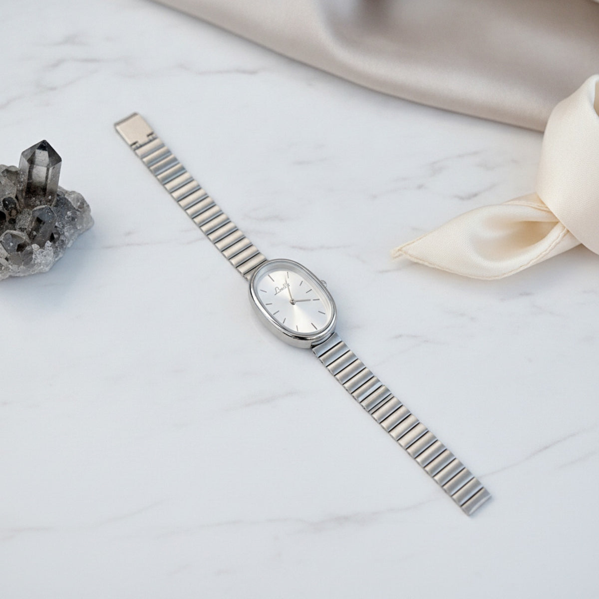Montre Argentée Femme - Élégante, Style Vintage, Luxe - Quartz
