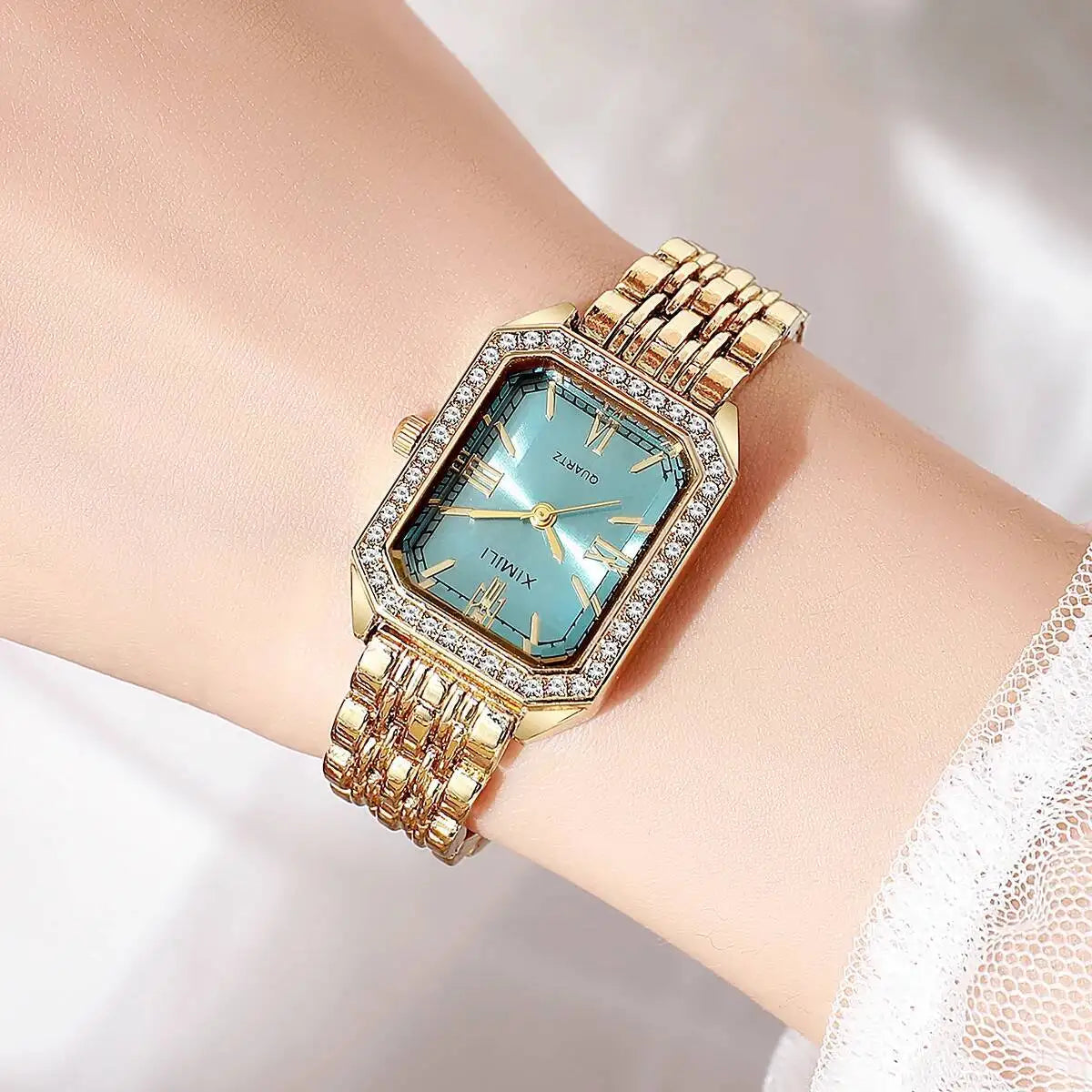 Montre femme rectangulaire à strass – vue 9