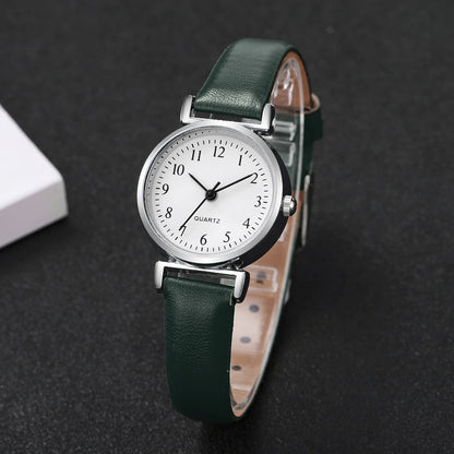 Montre femme minimaliste petit cadran en cuir – vue 13