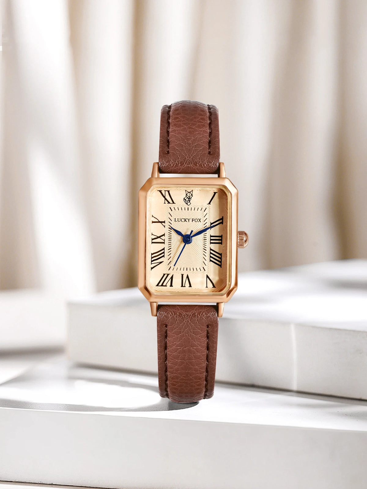 Montre femme rétro carrée bracelet cuir – vue 5