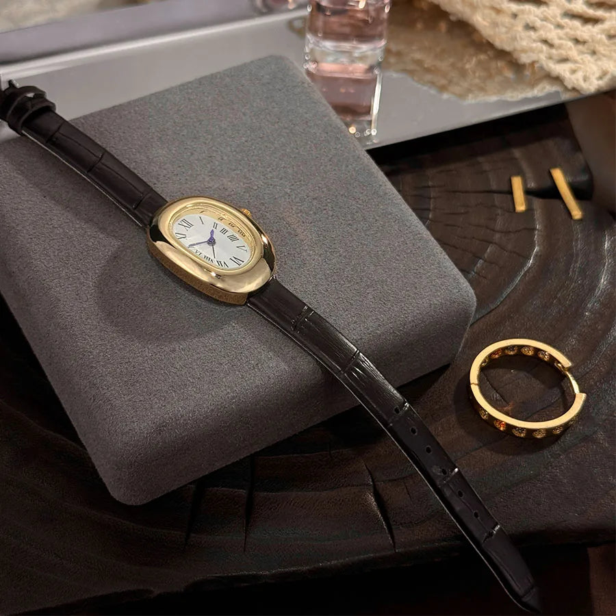 Montre femme ovale vintage bracelet cuir – vue 5