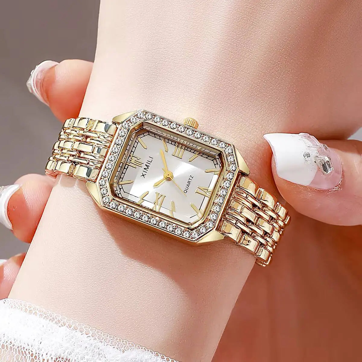 Montre femme rectangulaire à strass – vue 1