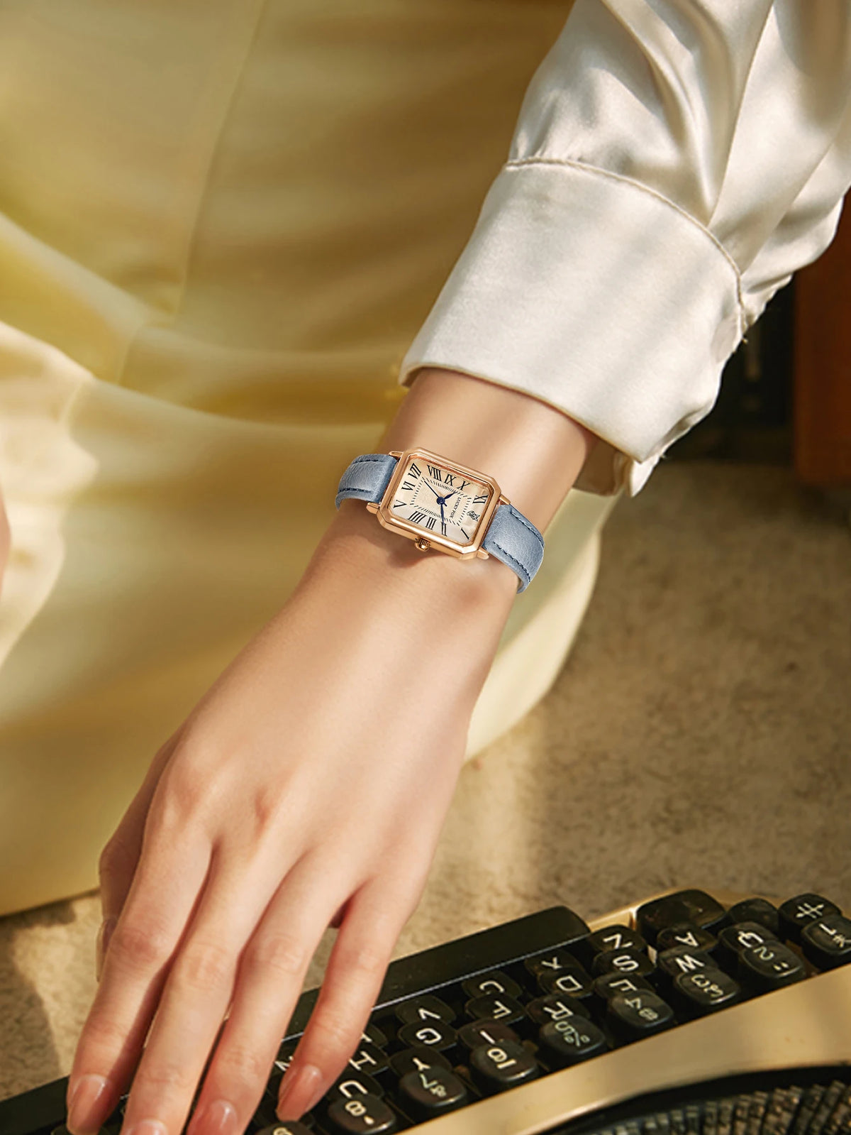 Montre femme rétro carrée bracelet cuir – vue 19