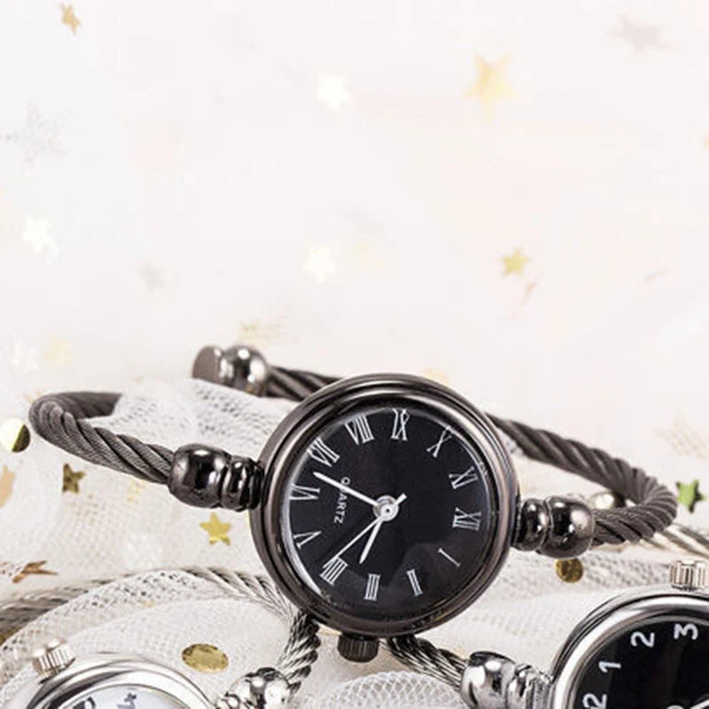 Montre Femme Petit Cadran – Le Charme d’un Bracelet Bijou