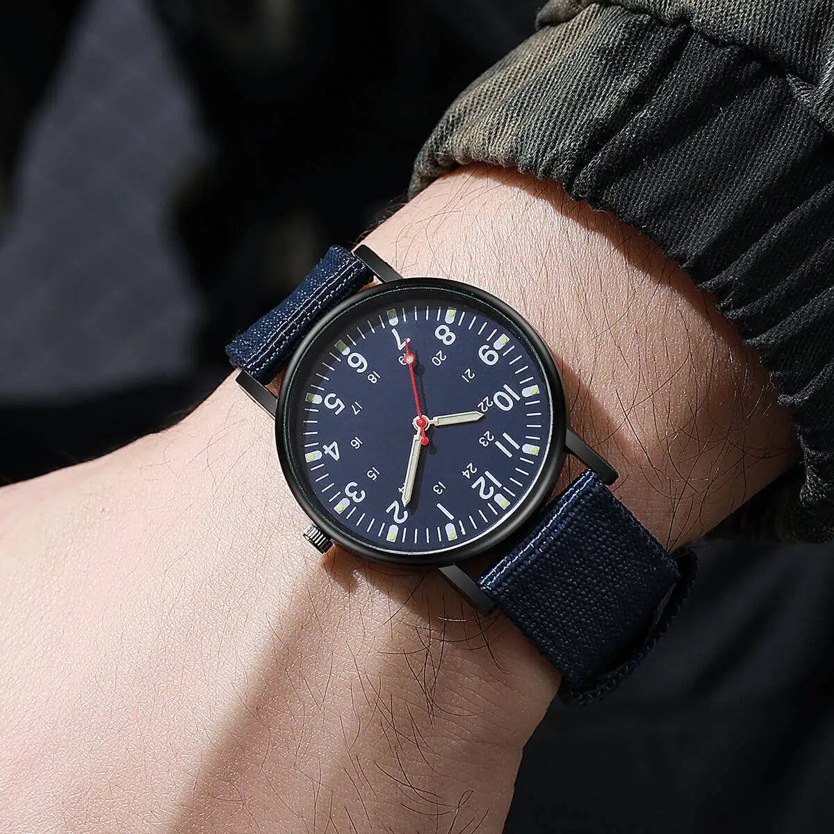 Montre Homme à Bracelet Nylon – Légèreté et Style au Quotidien