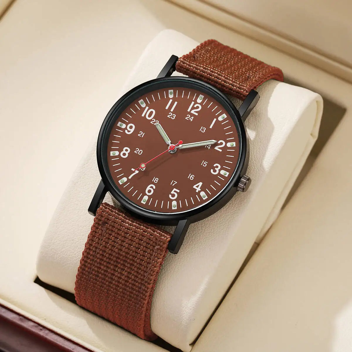 Montre Homme à Bracelet Nylon – Légèreté et Style au Quotidien