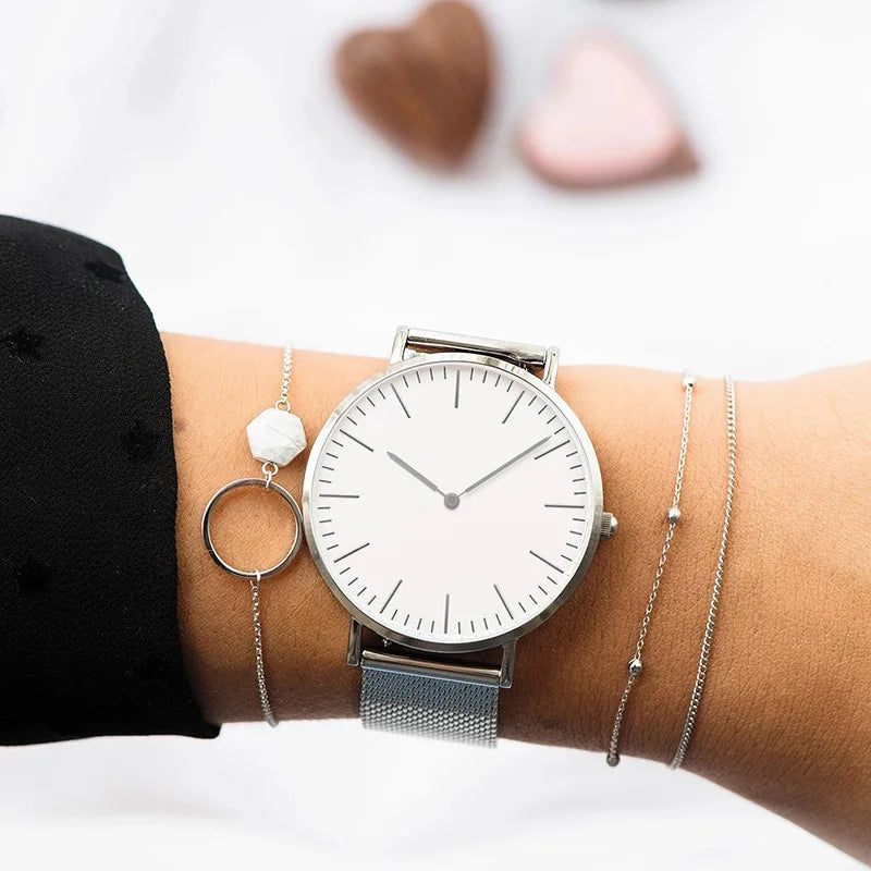 Montre Femme à Bracelet Maille – L’Élégance au Quotidien