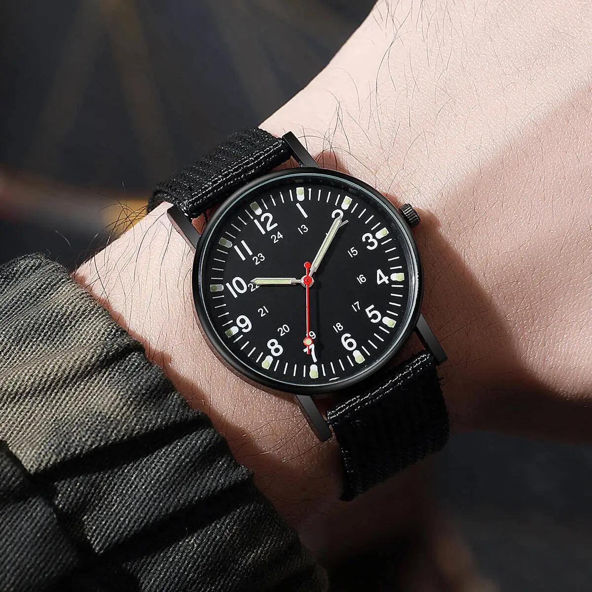 Montre Homme à Bracelet Nylon – Légèreté et Style au Quotidien