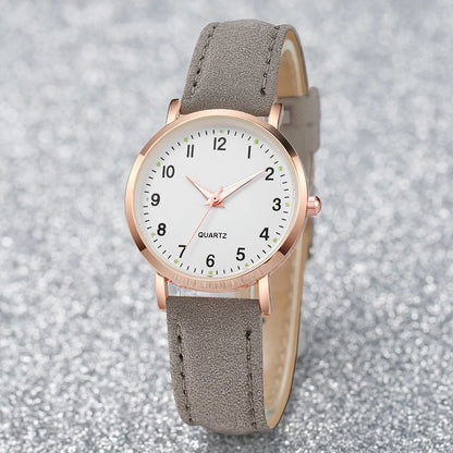 Montre femme bracelet cuir gris chiffres arabes