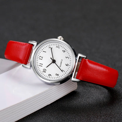Montre femme minimaliste petit cadran en cuir – vue 17