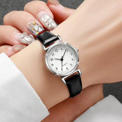 Montre femme minimaliste petit cadran en cuir – vue 6