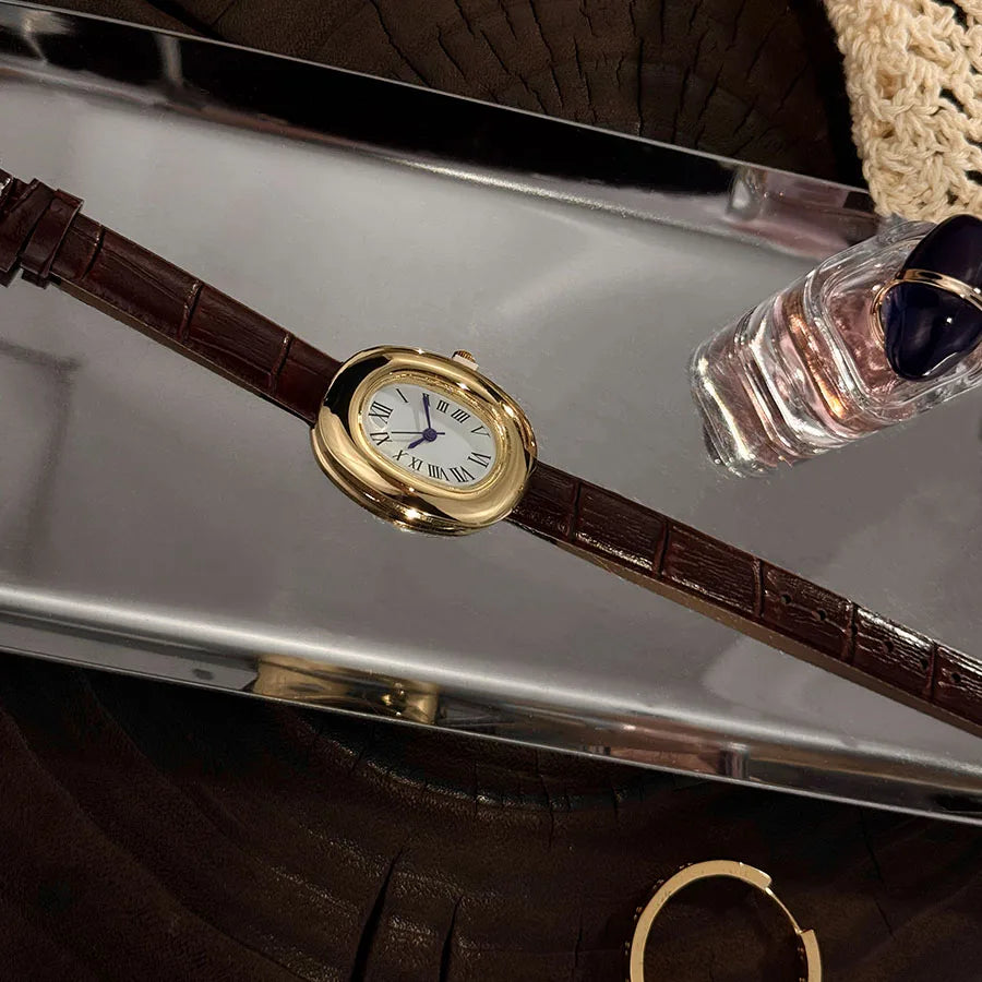 Montre femme ovale vintage bracelet cuir – vue 7