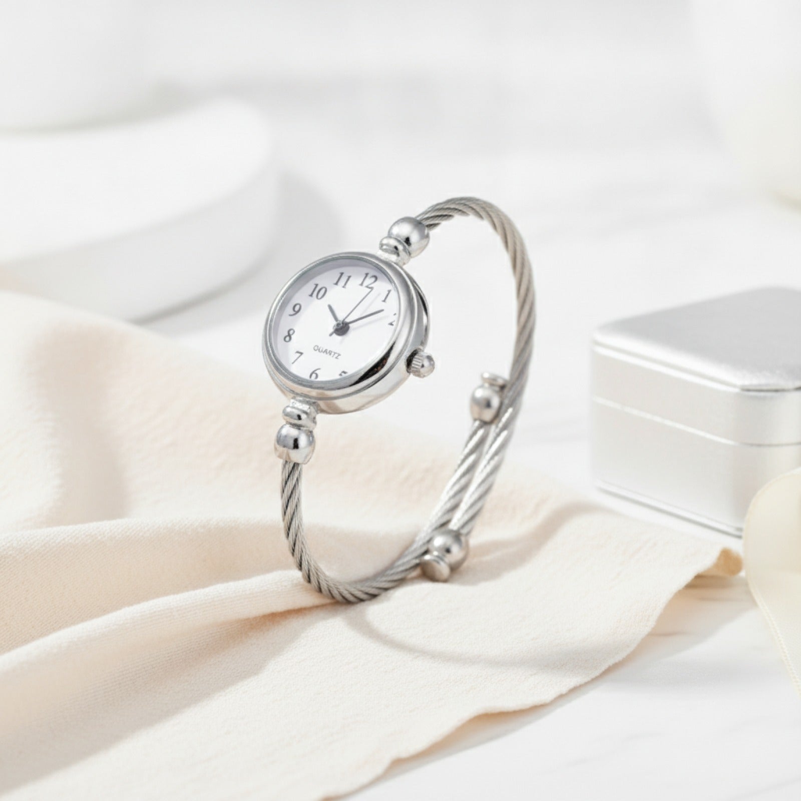 Montre Bracelet Quartz Acier Inoxydable Rétro Argenté pour Femme