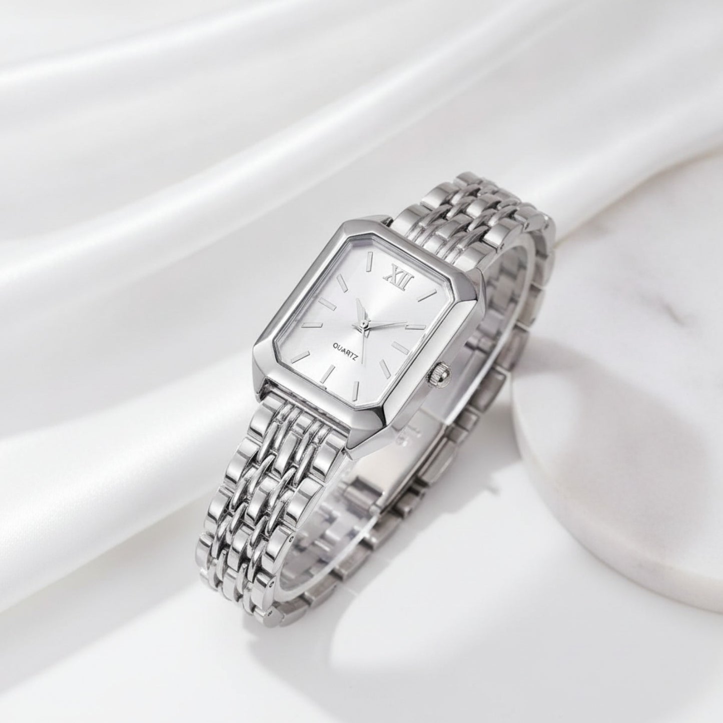 Montre Argentée Rectangulaire Femme  - Quartz Analogique