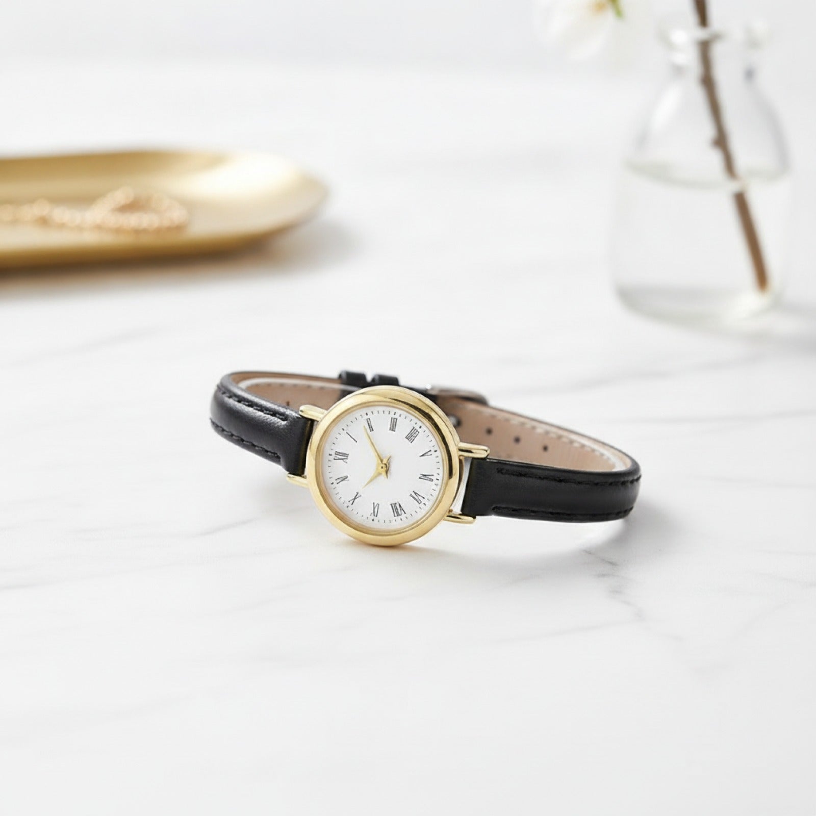 Montre Femme - Cuir noir, petit Cadran - Quartz