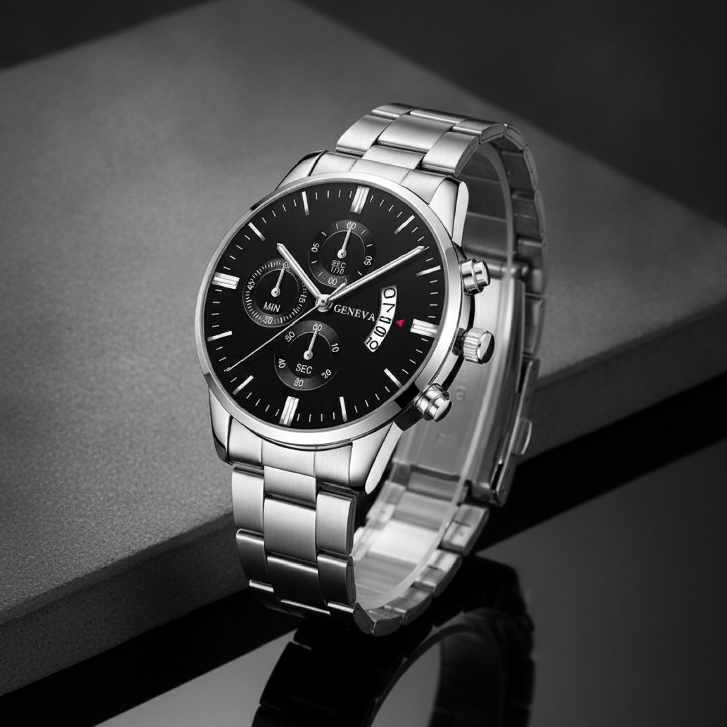 Montre Homme Acier Inoxydable Argentée à Quartz avec Calendrier - Style Luxe & Affaires