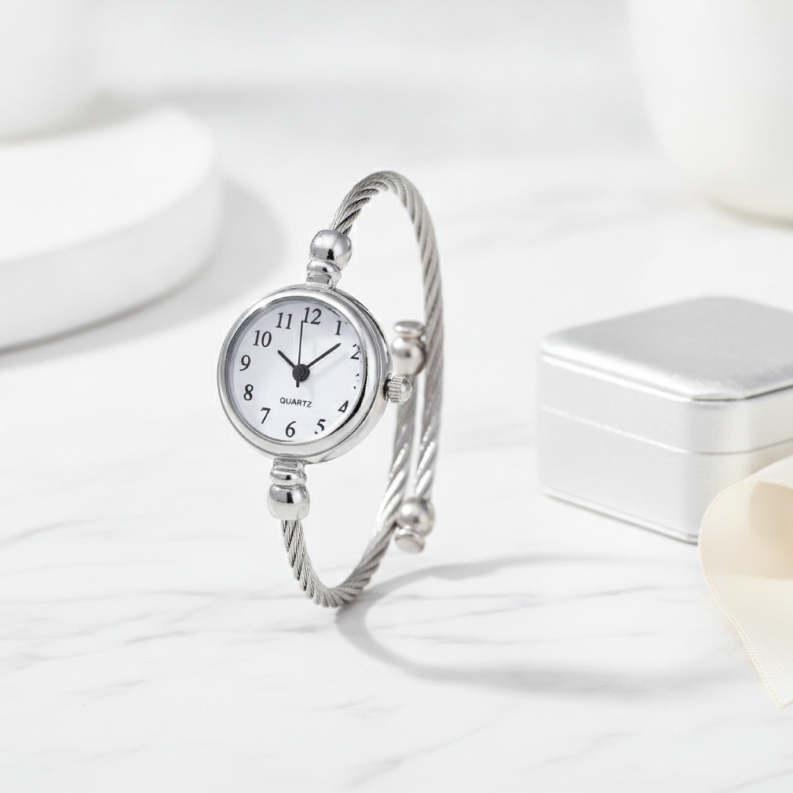 Montre Bracelet Quartz Acier Inoxydable Rétro Argenté pour Femme
